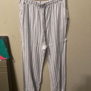 Ellen Tracy White and Gray Striped Joggers